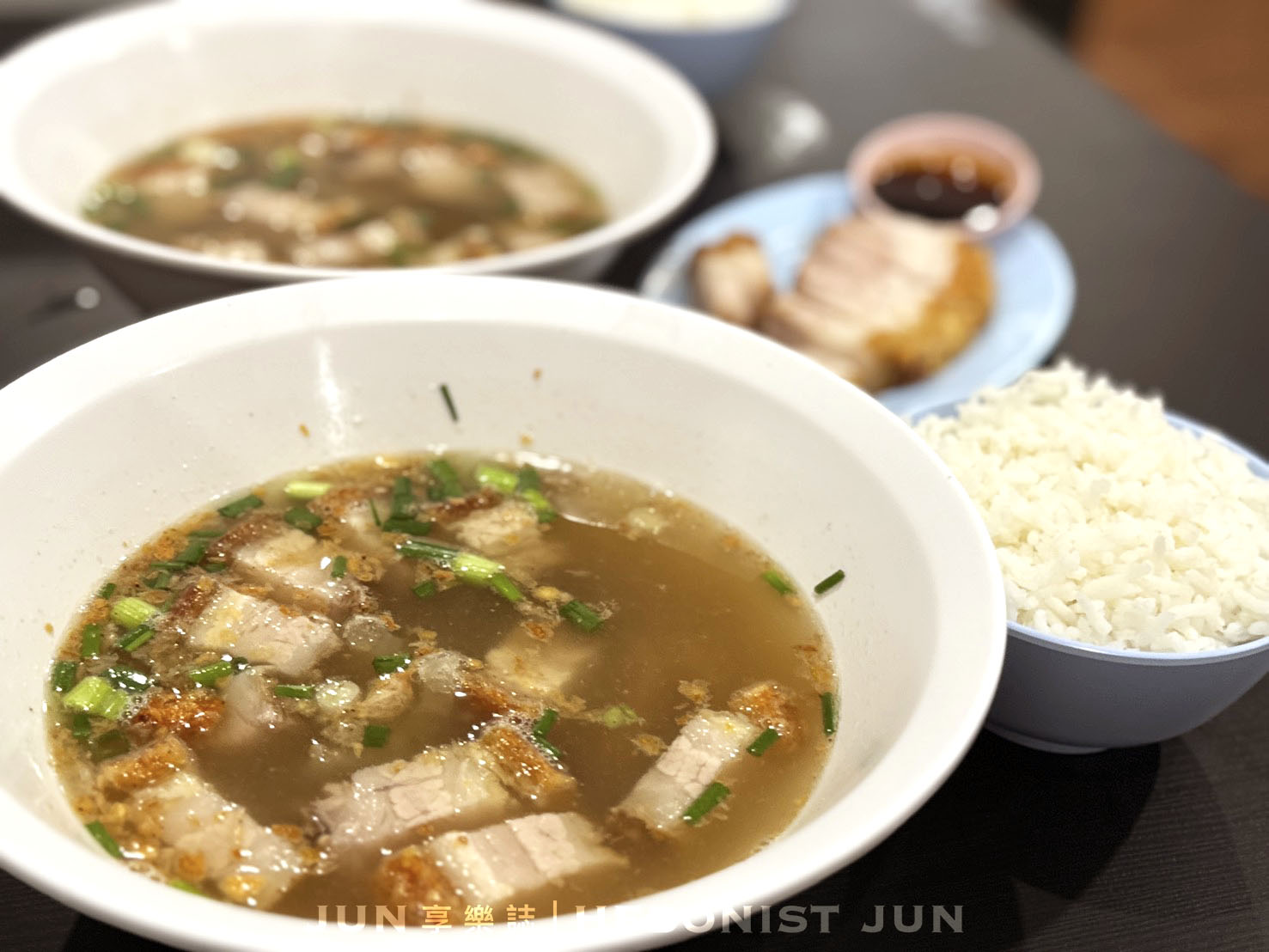 《泰國‧曼谷》Mr. Jo Crispy Pork-曼谷最強米其林脆皮燒肉！喀滋口感不容錯過