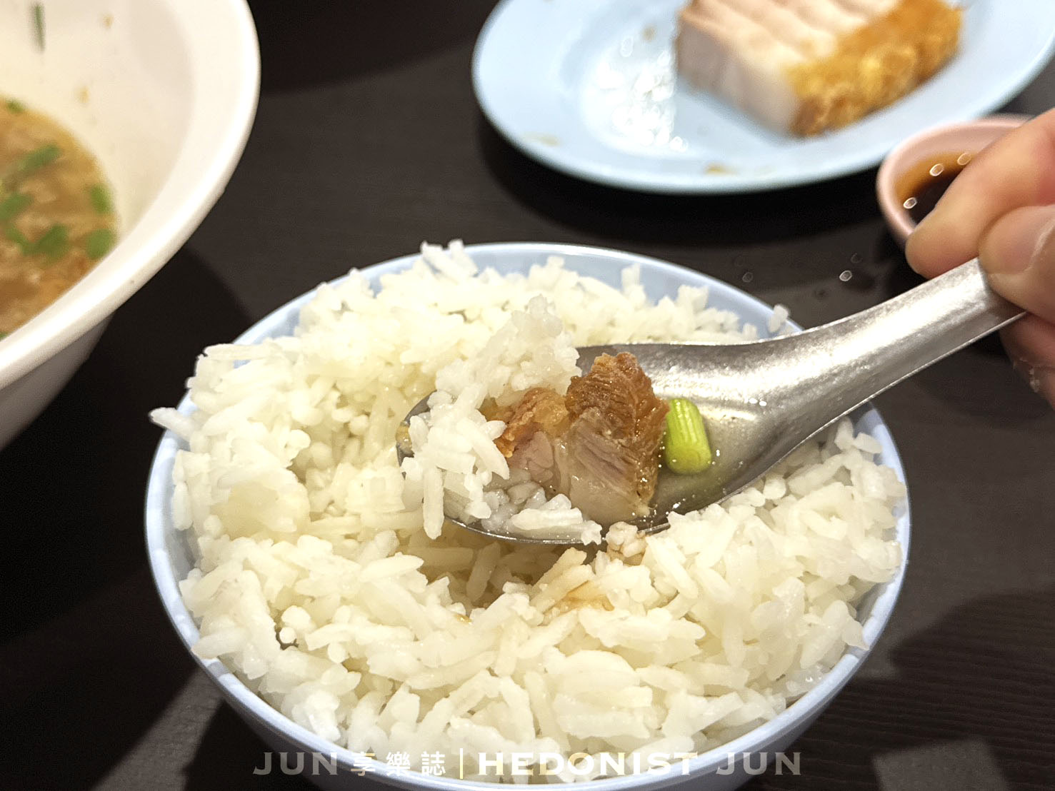 《泰國‧曼谷》Mr. Jo Crispy Pork-曼谷最強米其林脆皮燒肉！喀滋口感不容錯過