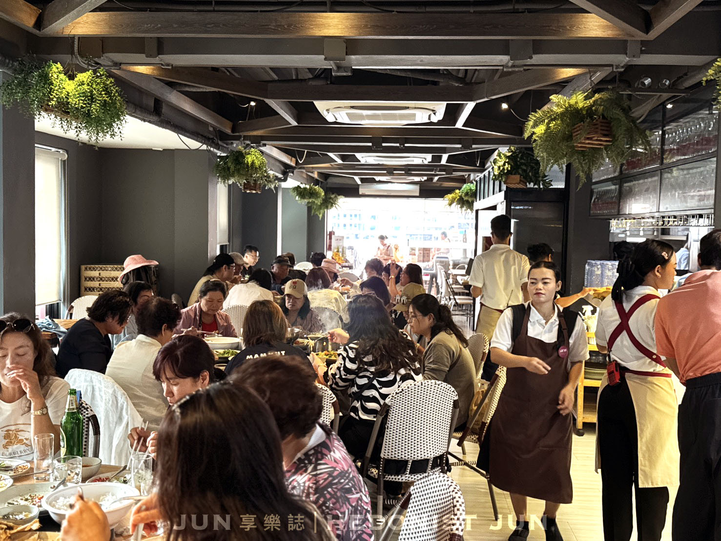 《泰國‧曼谷》Savoey上味泰餐館 (Tha Maharaj)-曼谷必吃50年老牌海鮮餐廳 回台灣仍想念