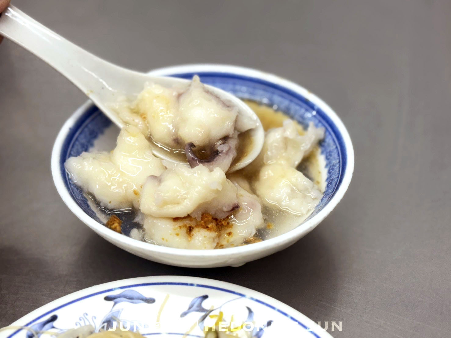《新北‧三重》朱記花枝羹-一甲子只賣花枝羹米粉炒 亭仔腳發現古早味美食