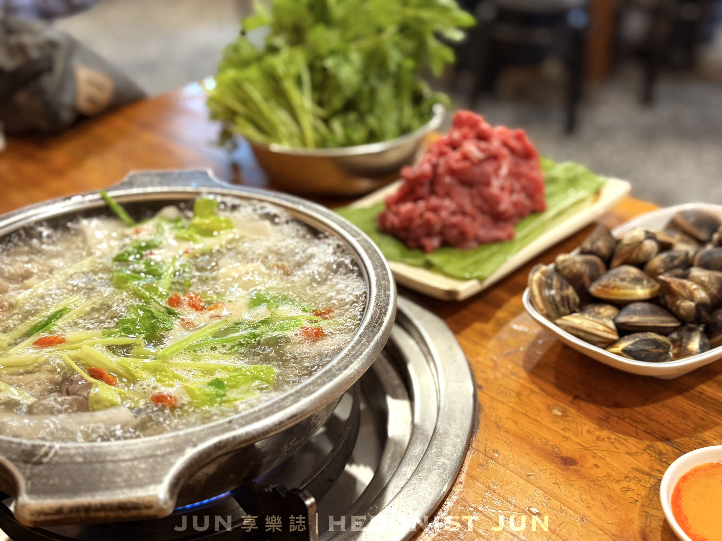 《台北‧中山》林家蔬菜羊肉爐-吃完無負擔的蔬菜湯底溫體羊肉爐 必比登推薦 - 第2張圖 《台北‧中山》林家蔬菜羊肉爐-吃完無負擔的蔬菜湯底溫體羊肉爐 必比登推薦