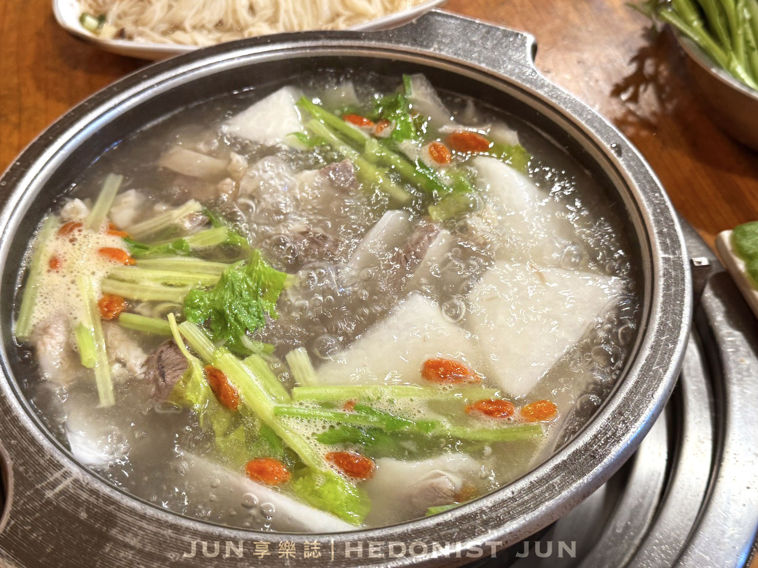 《台北‧中山》林家蔬菜羊肉爐-吃完無負擔的蔬菜湯底溫體羊肉爐 必比登推薦 - 第20張圖 《台北‧中山》林家蔬菜羊肉爐-吃完無負擔的蔬菜湯底溫體羊肉爐 必比登推薦