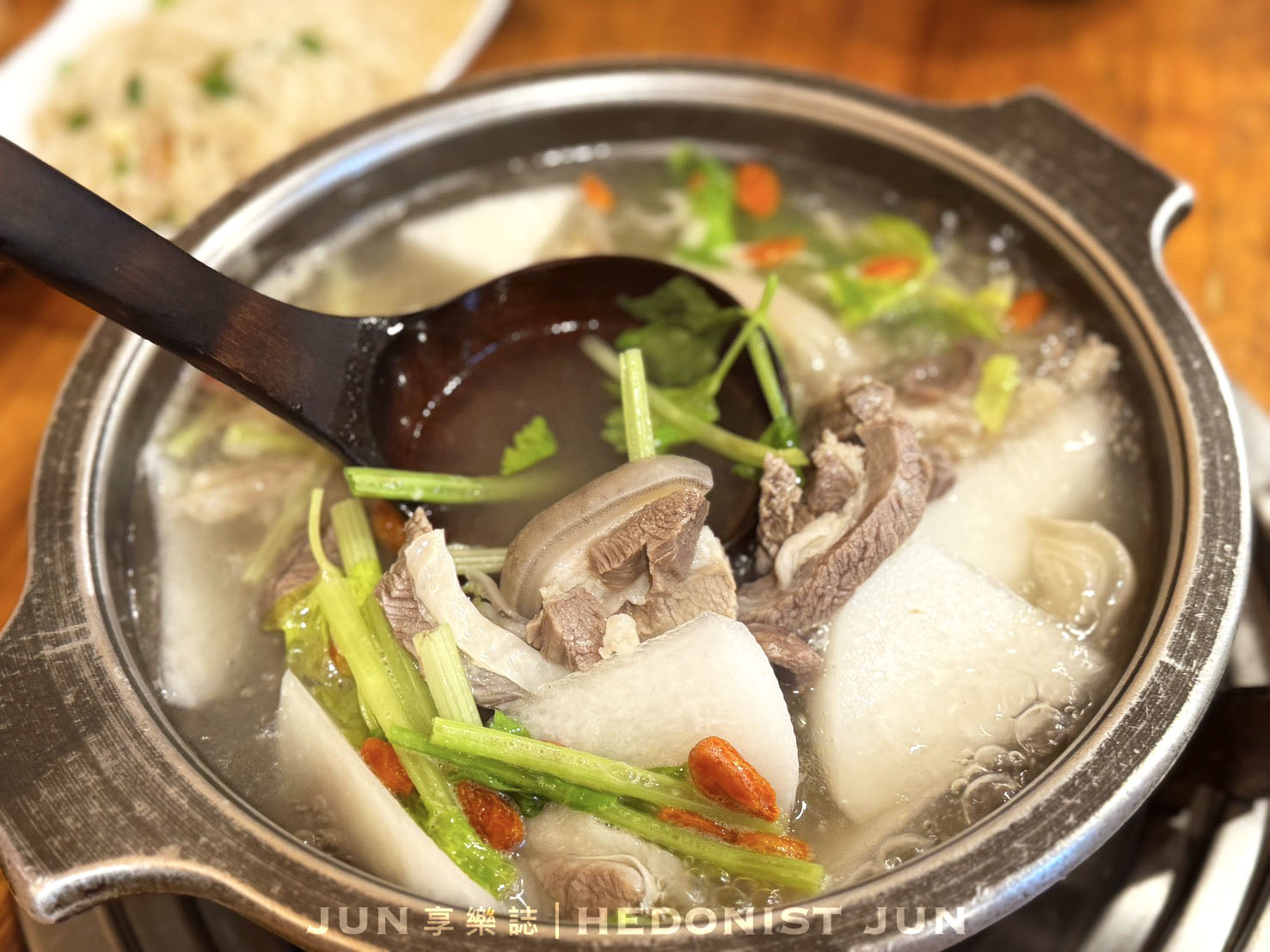 《台北‧中山》林家蔬菜羊肉爐-吃完無負擔的蔬菜湯底溫體羊肉爐 必比登推薦 - 第21張圖 《台北‧中山》林家蔬菜羊肉爐-吃完無負擔的蔬菜湯底溫體羊肉爐 必比登推薦
