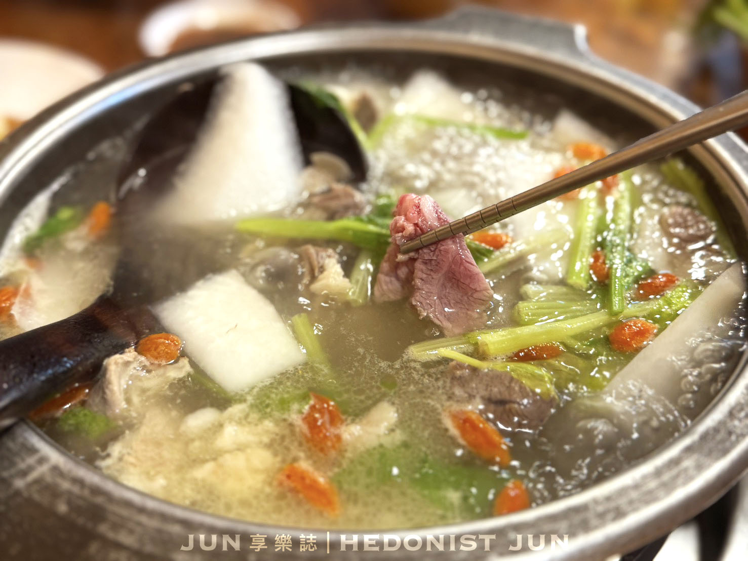 《台北‧中山》林家蔬菜羊肉爐-吃完無負擔的蔬菜湯底溫體羊肉爐 必比登推薦 - 第30張圖 《台北‧中山》林家蔬菜羊肉爐-吃完無負擔的蔬菜湯底溫體羊肉爐 必比登推薦