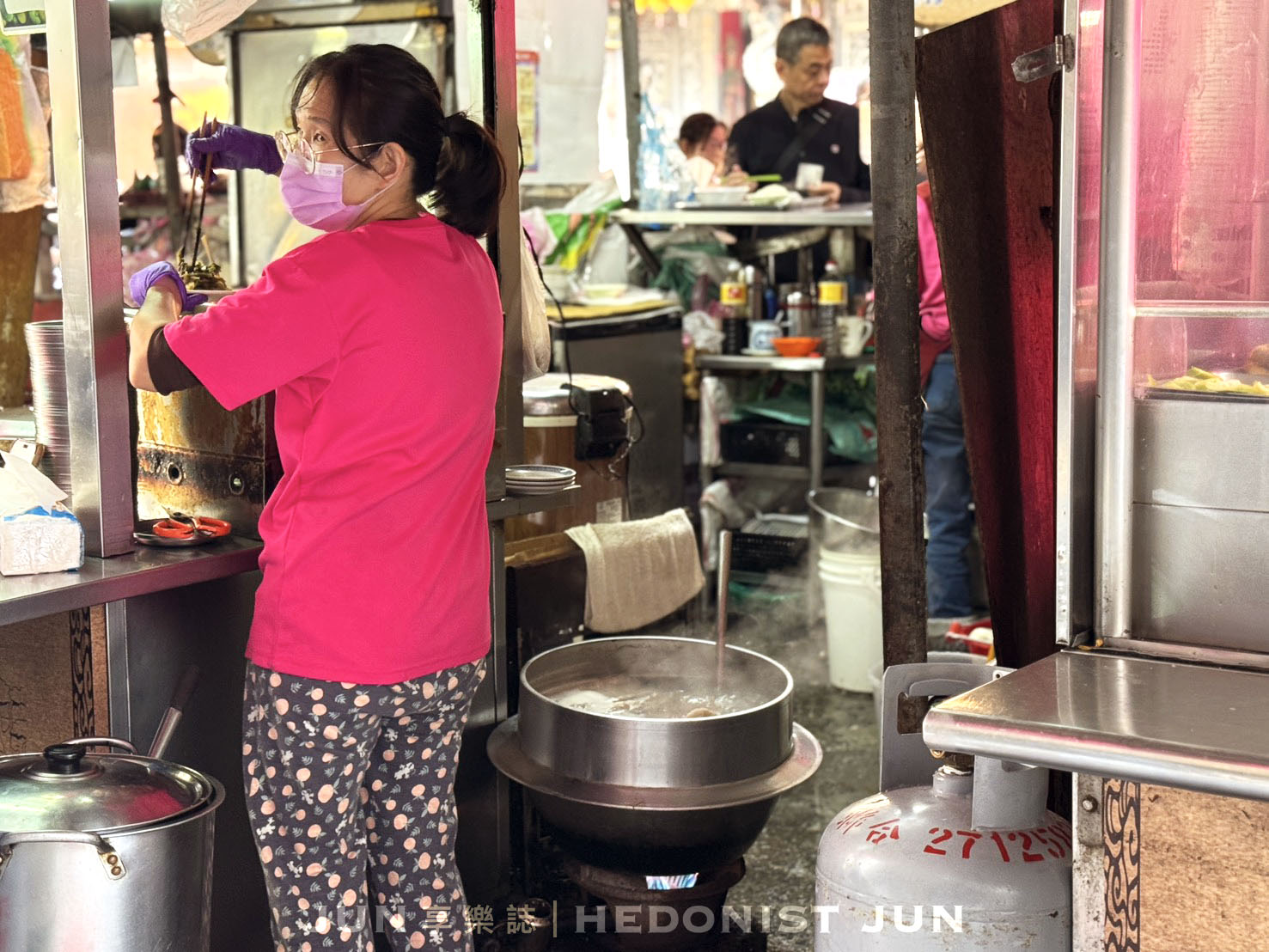 《台北‧大同》阿桂姨原汁排骨湯-淡然有味原汁排骨湯 廟口50年老字號飄香