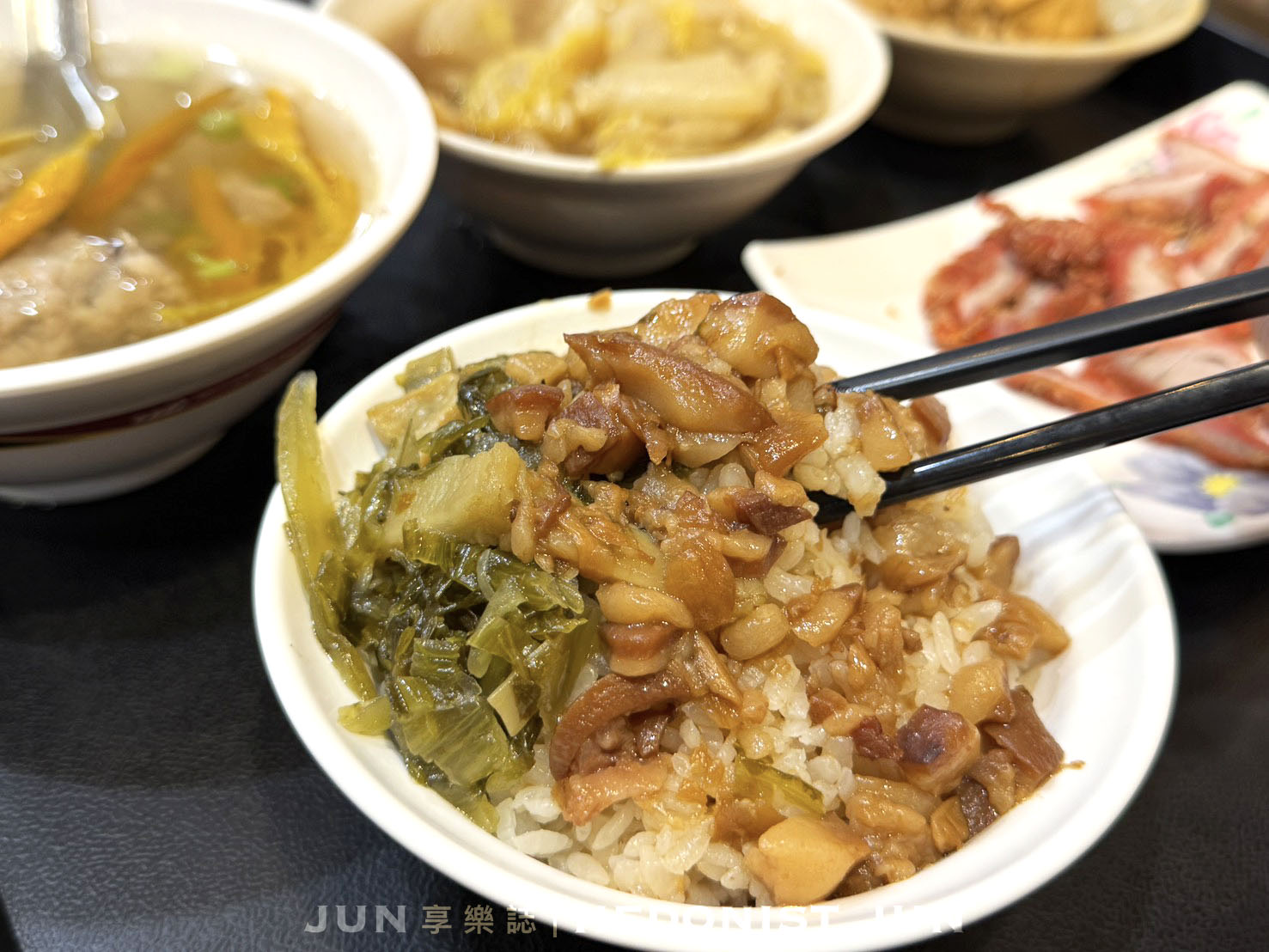 《新北‧三重》蓮霧滷肉飯-三重滷肉飯耆宿 半世紀老字號銅板美食