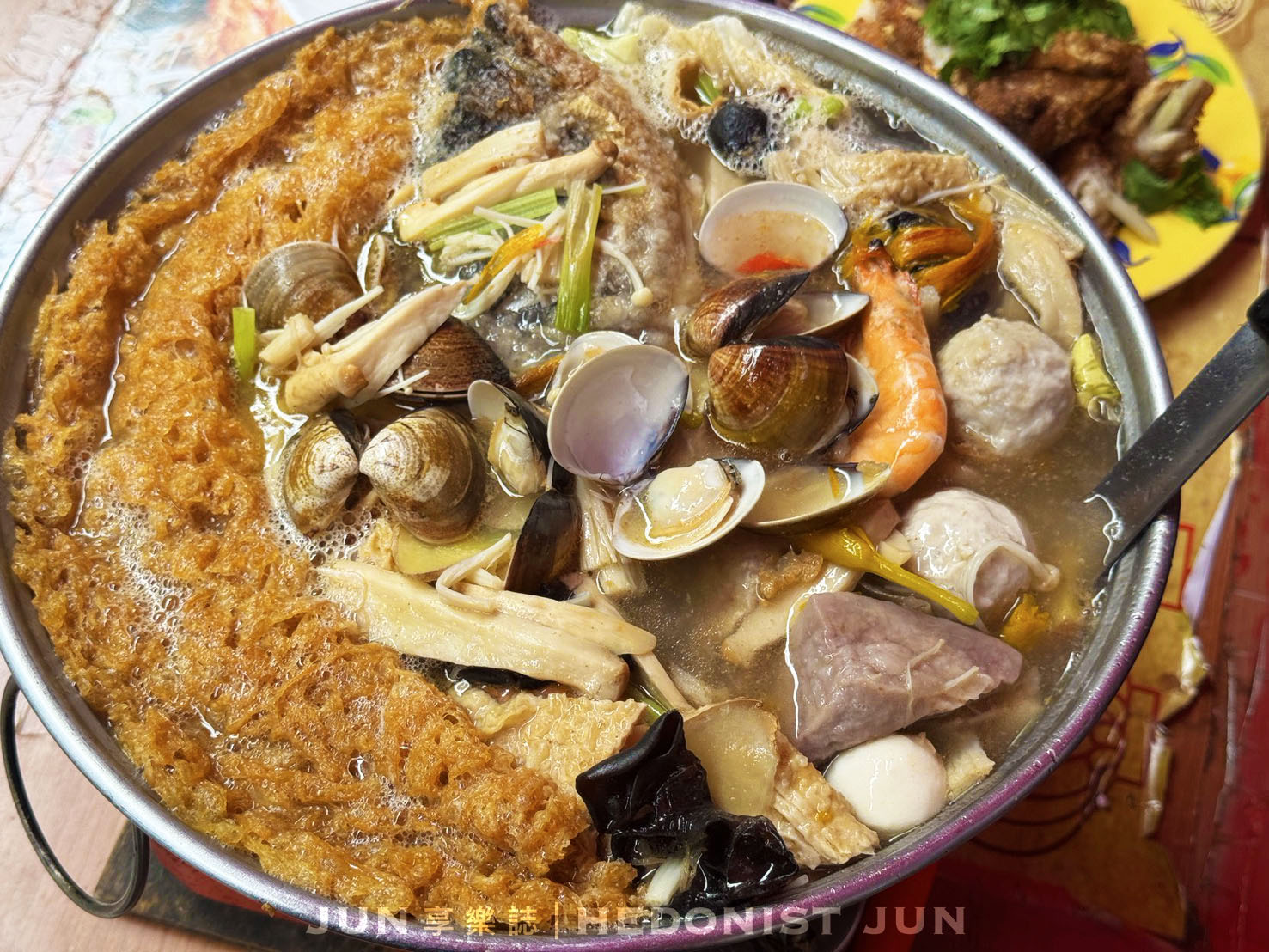 《台北‧大同》阿錦砂鍋魚頭-榕樹下砂鍋魚頭料多味美 家常菜古早味手藝一絕