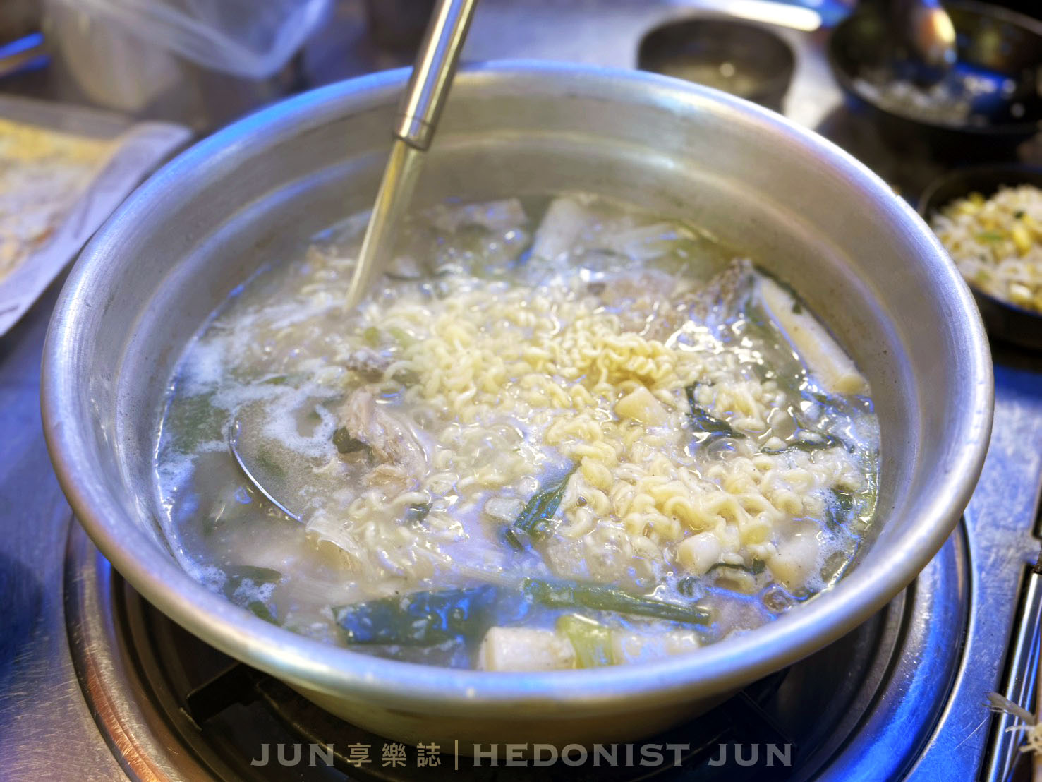 《台北‧大同》鐘路大多力韓雞湯-清燉雞湯吃了好有力 獨特韓式餐點很在地