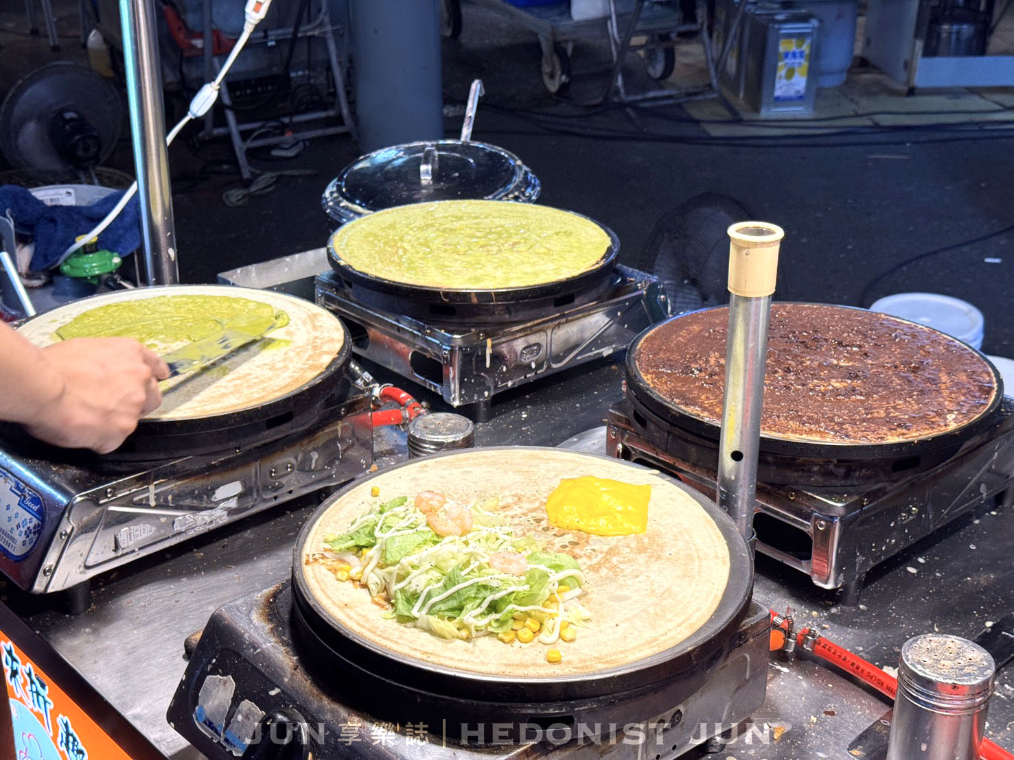 《新北‧三重》哲來折趣法式可麗餅-三和夜市人氣美食 現點現做下雨天也排隊