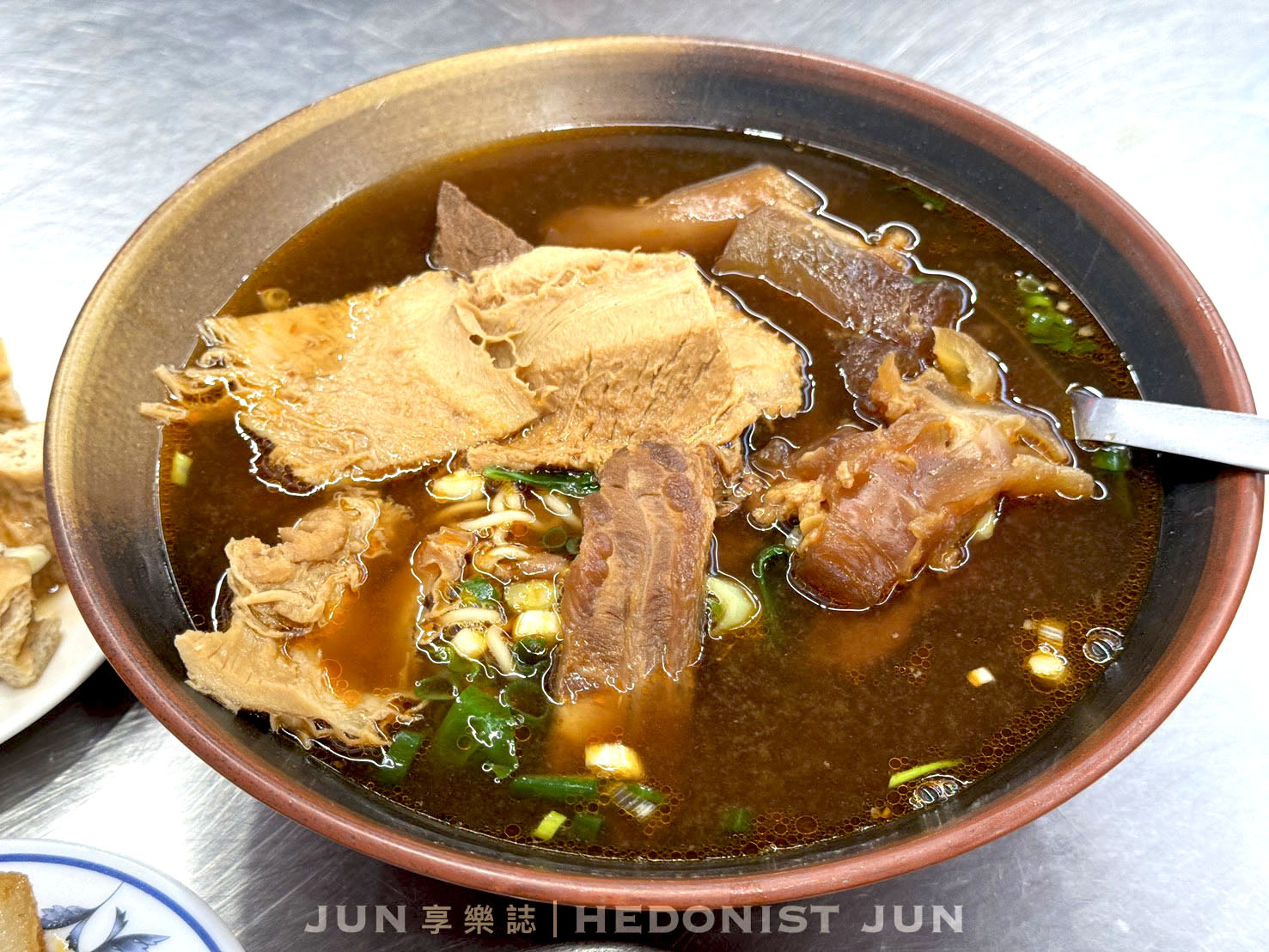 《台北‧北投》粟家牛肉麵(總店)-在地老饕最推牛肉麵店 北投三大名店之一 - 第22張圖 《台北‧北投》粟家牛肉麵(總店)-在地老饕最推牛肉麵店 北投三大名店之一