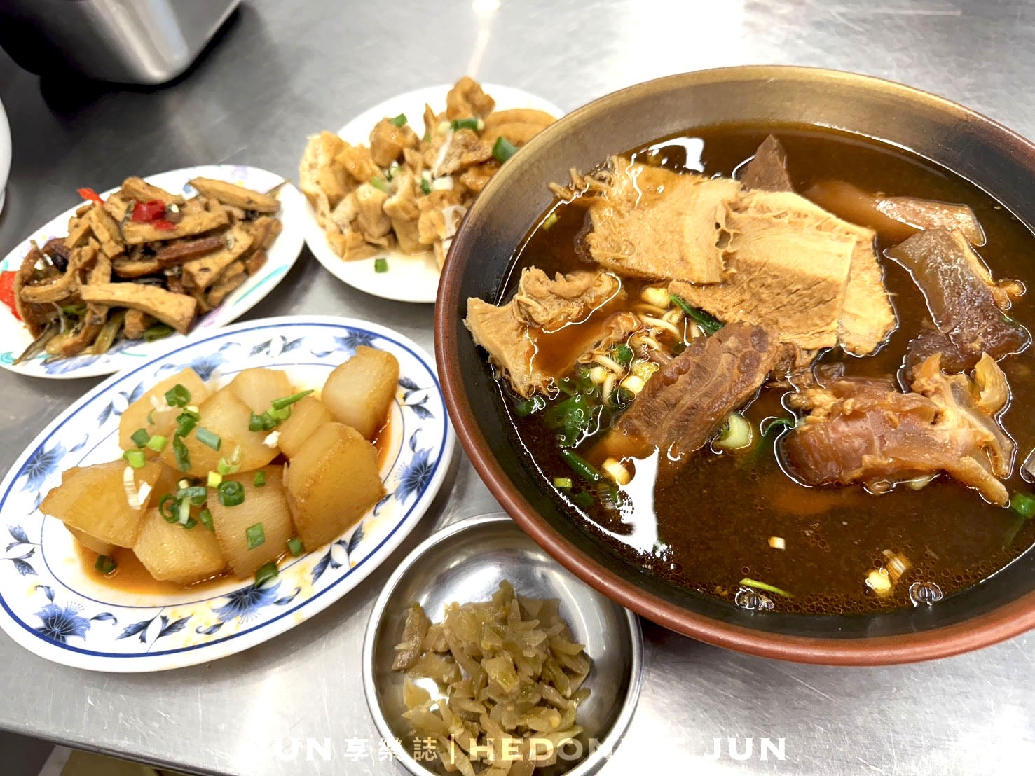 《台北‧北投》粟家牛肉麵(總店)-在地老饕最推牛肉麵店 北投三大名店之一 - 第17張圖 《台北‧北投》粟家牛肉麵(總店)-在地老饕最推牛肉麵店 北投三大名店之一