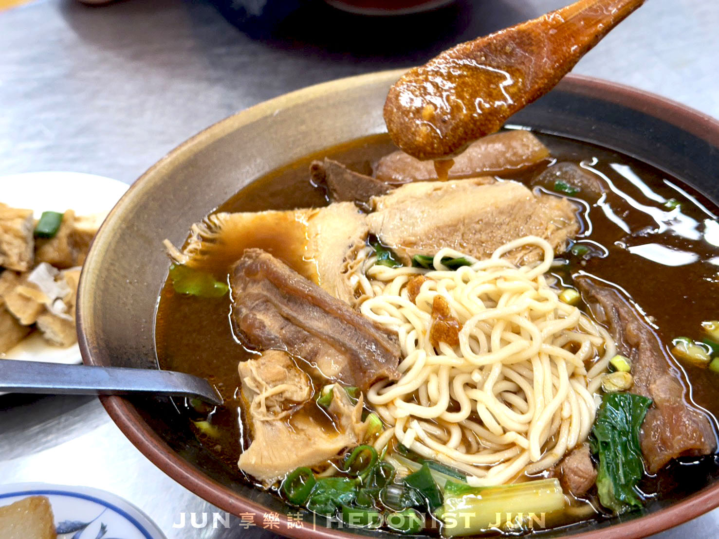 《台北‧北投》粟家牛肉麵(總店)-在地老饕最推牛肉麵店 北投三大名店之一 - 第28張圖 《台北‧北投》粟家牛肉麵(總店)-在地老饕最推牛肉麵店 北投三大名店之一