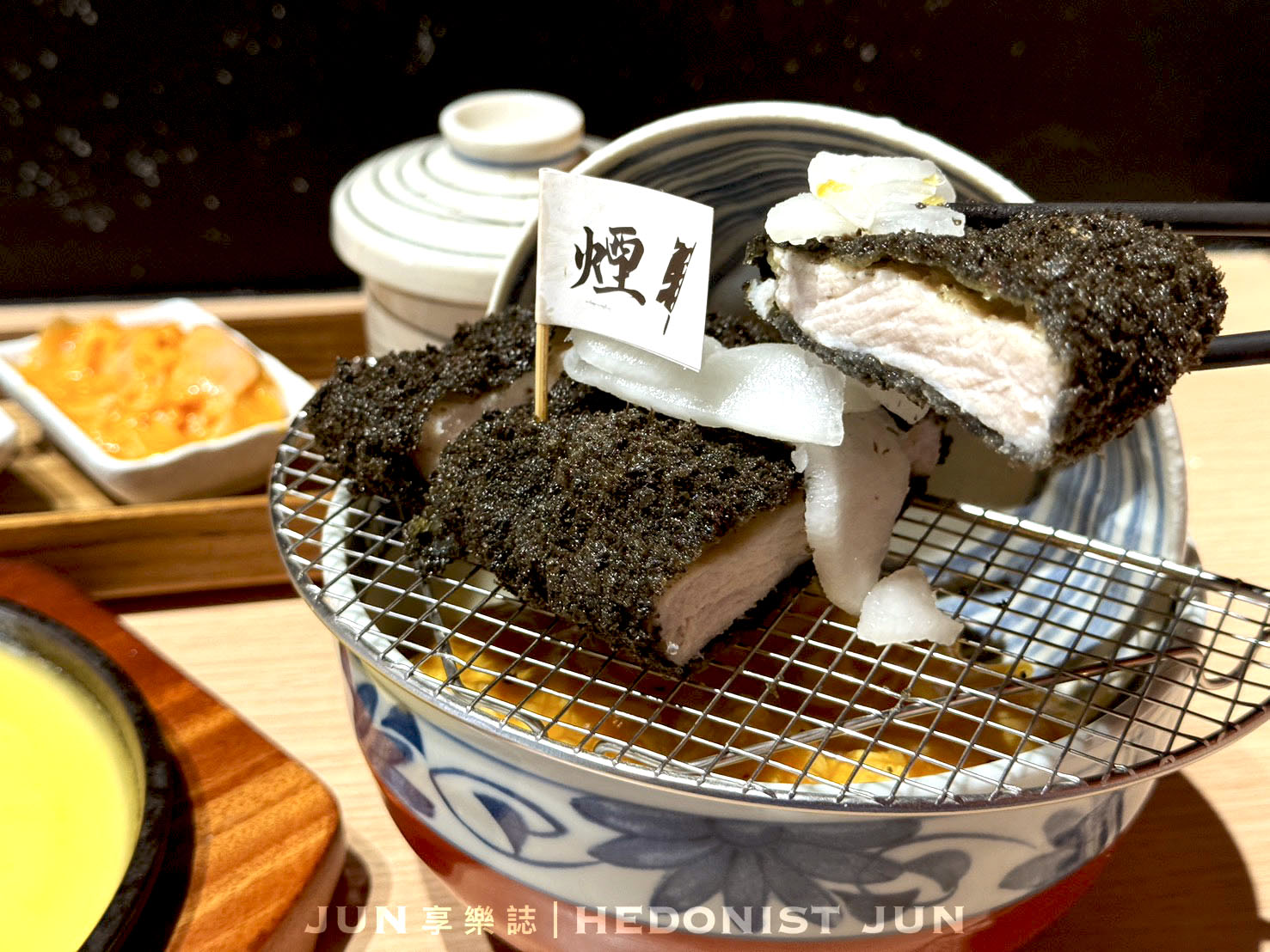 《新北‧三重》煙幕府職人豬排-三重寶藏美食 厚實豬排金黃滑蛋快來吃！
