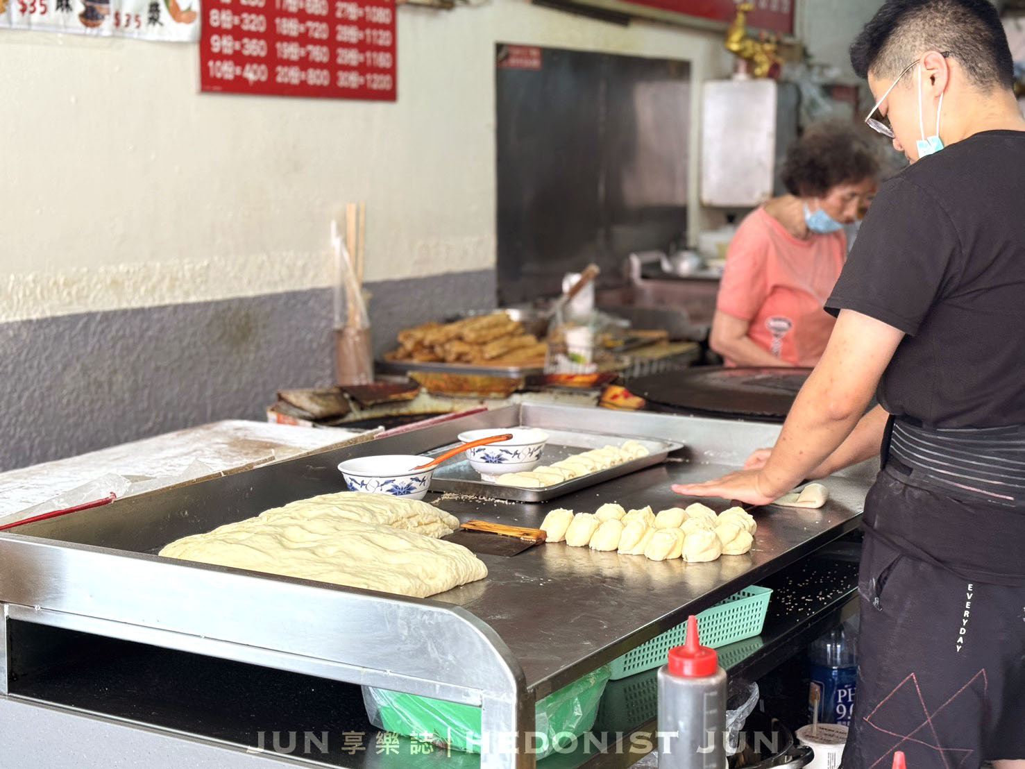 《新北‧三重》正義豆漿店-一甲子老字號燒餅.油條.飯糰 五星級酒店的駐店早餐 - 第21張圖 《新北‧三重》正義豆漿店-一甲子老字號燒餅.油條.飯糰 五星級酒店的駐店早餐