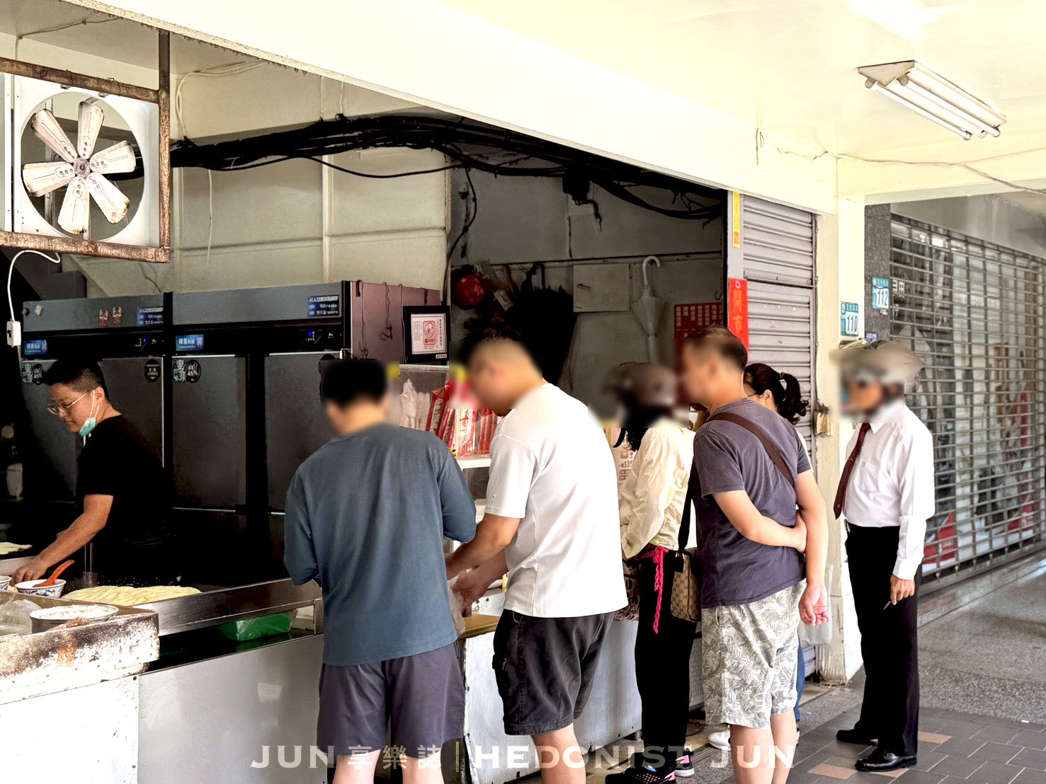 《新北‧三重》正義豆漿店-一甲子老字號燒餅.油條.飯糰 五星級酒店的駐店早餐 - 第12張圖 《新北‧三重》正義豆漿店-一甲子老字號燒餅.油條.飯糰 五星級酒店的駐店早餐