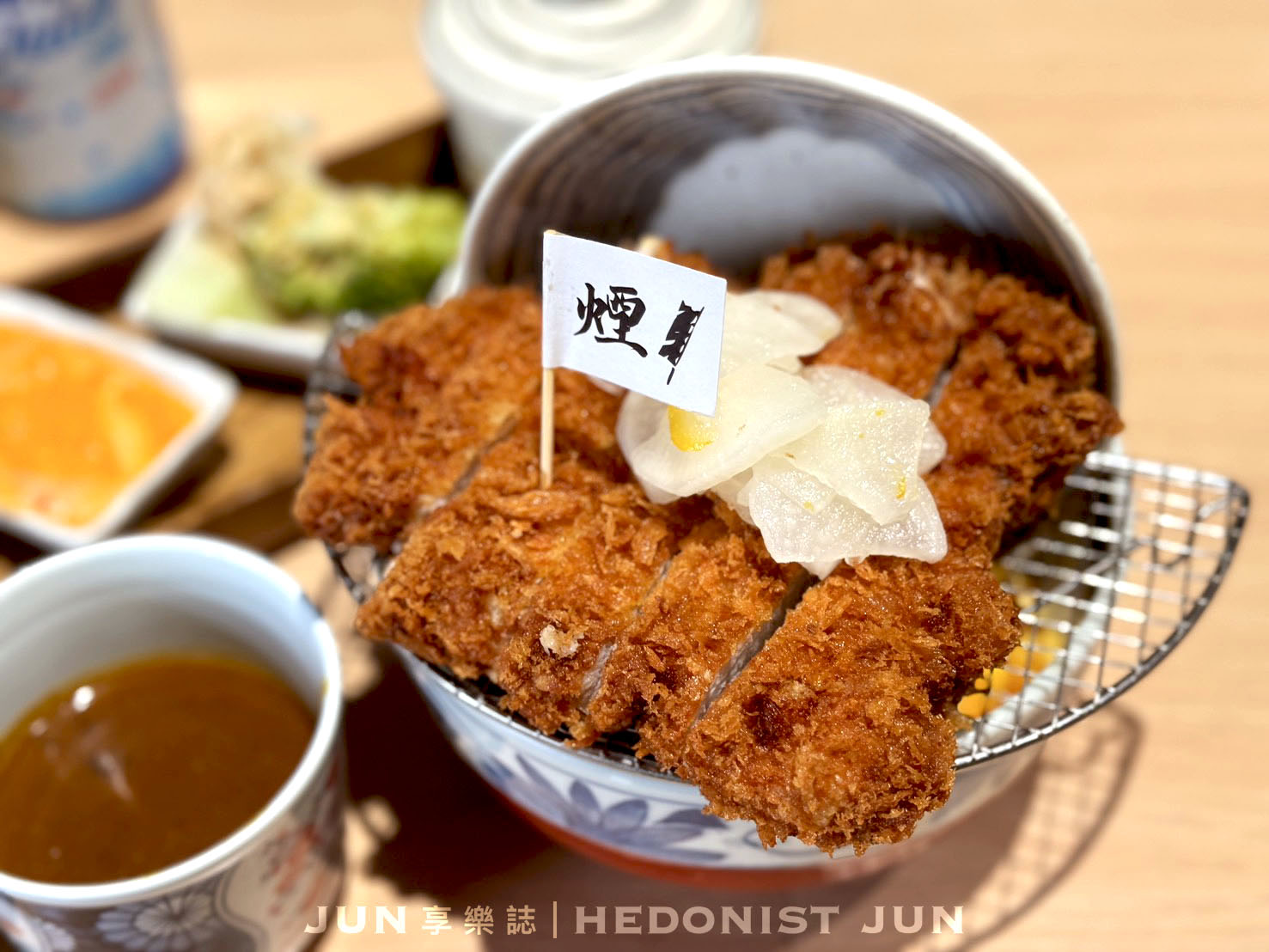 《新北‧三重》煙幕府職人豬排-三重寶藏美食 厚實豬排金黃滑蛋快來吃！