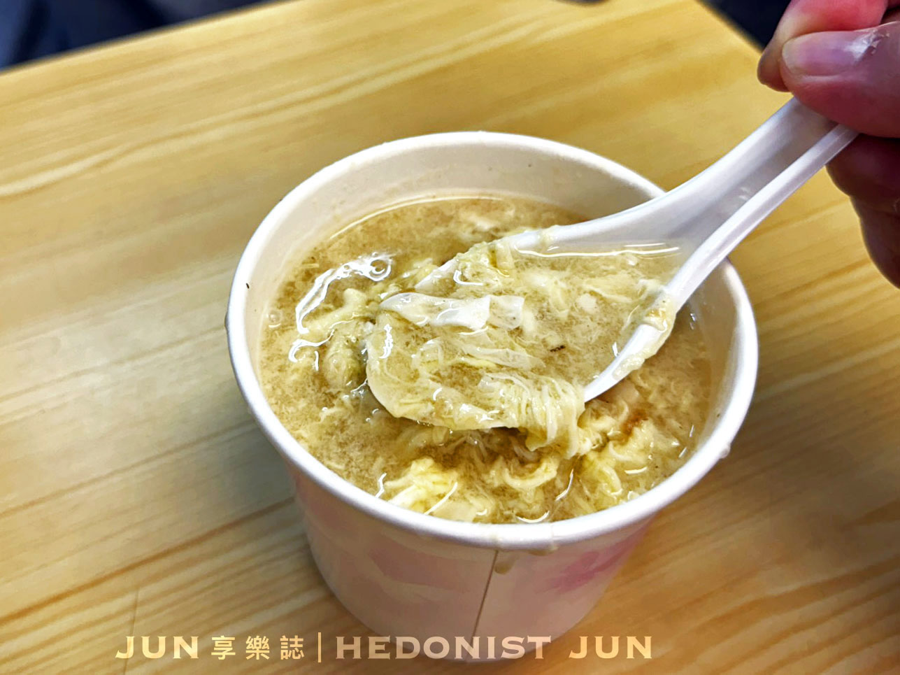 《台北‧士林》好朋友涼麵-經典涼麵味噌湯雋永耐吃 全台唯一入榜米其林的涼麵攤 - 第16張圖 《台北‧士林》好朋友涼麵-經典涼麵味噌湯雋永耐吃 全台唯一入榜米其林的涼麵攤