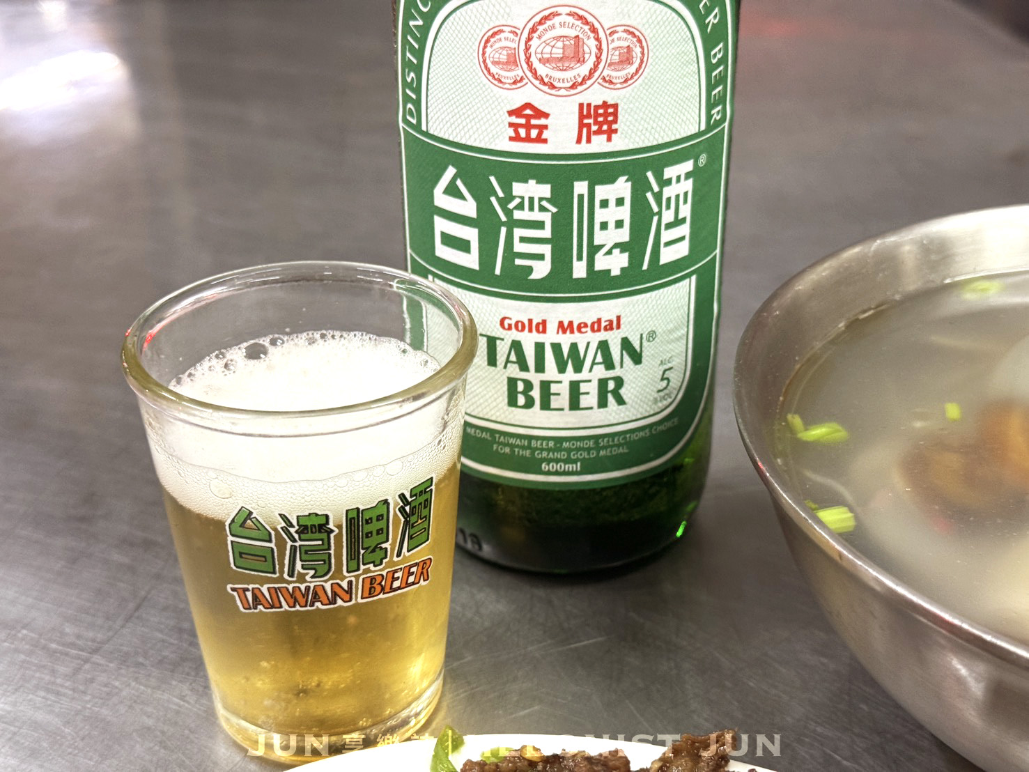 《新北‧三重》天橋下北港李生炒羊肉-老三重人的宵夜場 祖傳祕方炒羊肉半世紀飄香