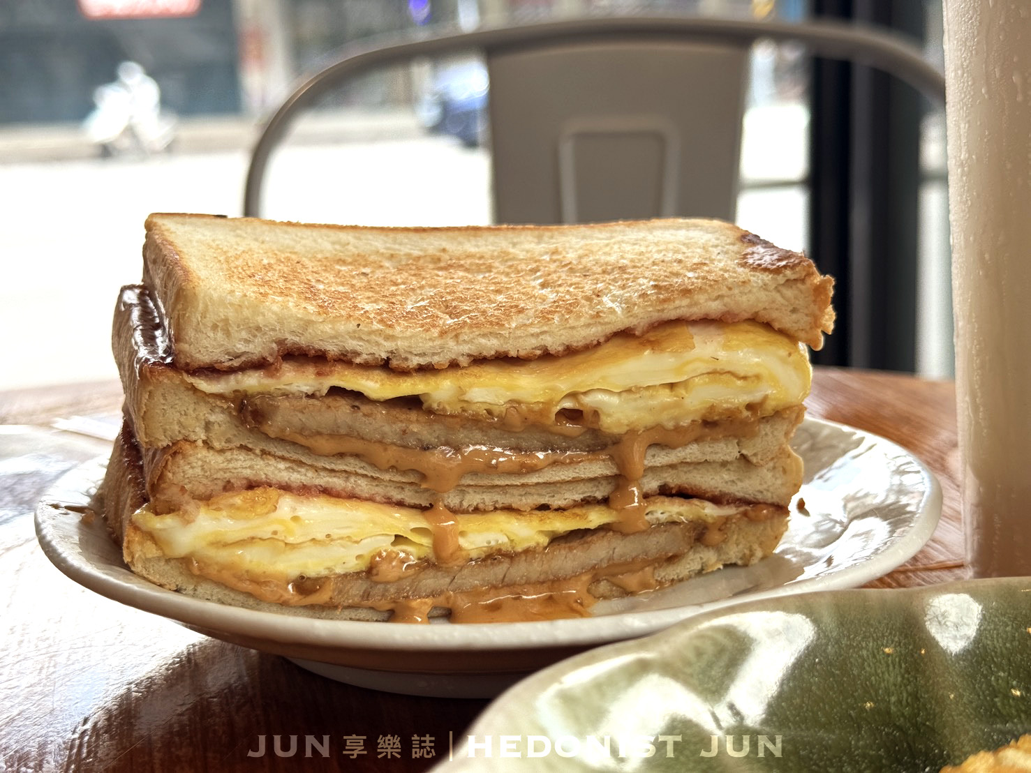 《新北‧三重》春米鐵板吐司 Toast & Coffee-斷面秀超欠吃！三重屹立不搖的老牌鐵板吐司